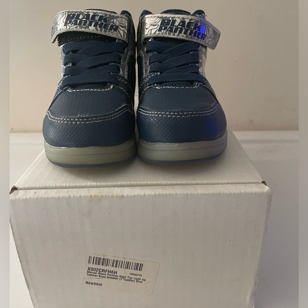 Blue toddler boys sneakers size 7